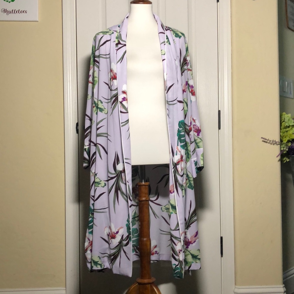 Jennifer Lopez kimono